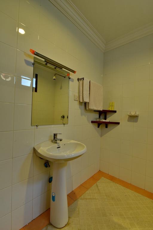 Win Unity Resort Hotel Monywa Room photo