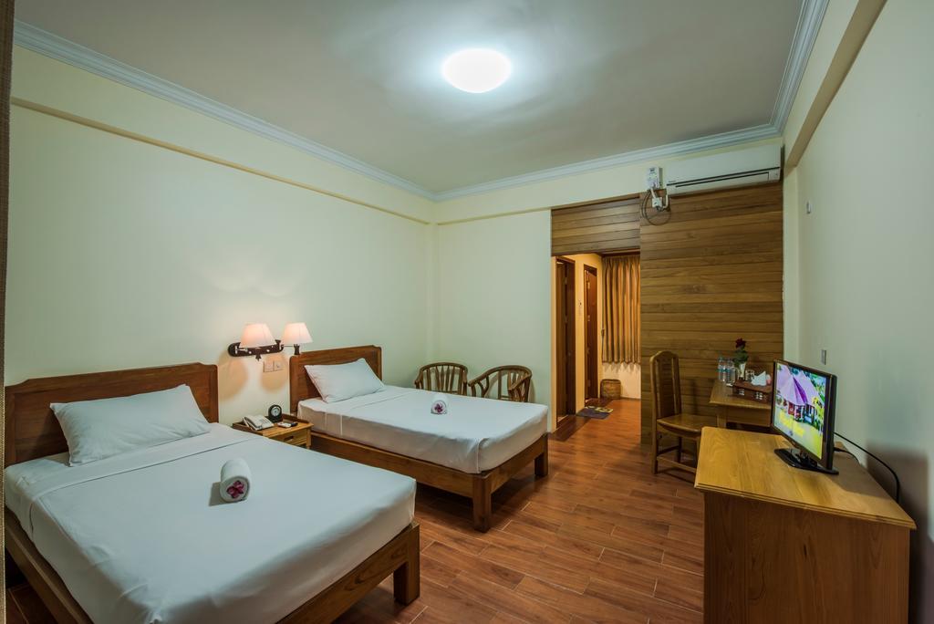 Win Unity Resort Hotel Monywa Room photo